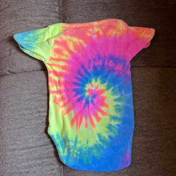 Sunshine Sisters Be Kind 12 Mo Onesie - Picture 3 of 4